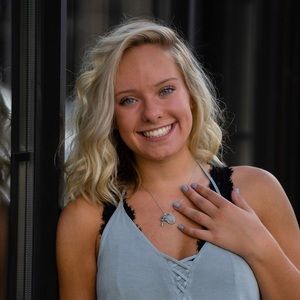 Meet your Posher, Renee